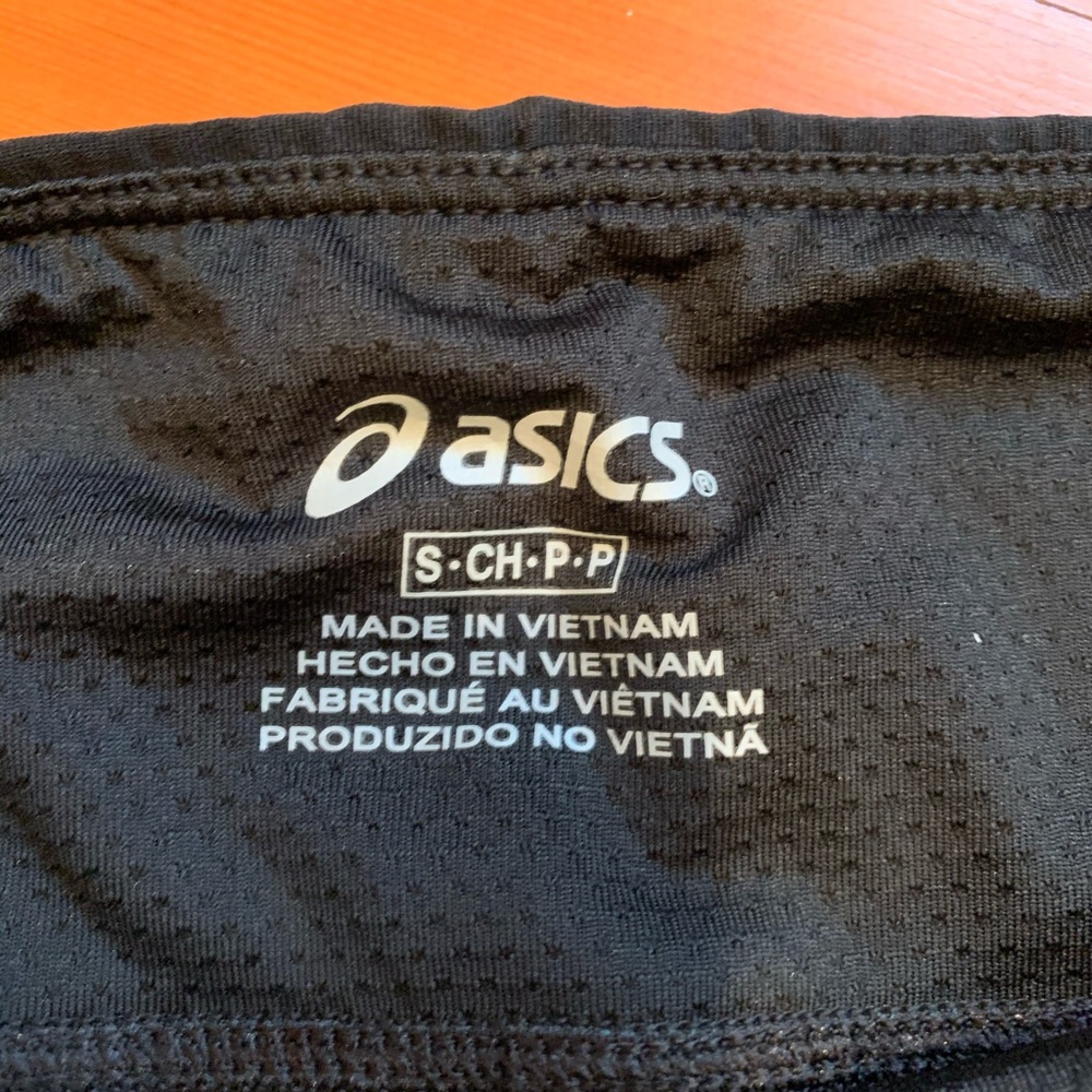 ASICS Workout Capris - Picture 4 of 5